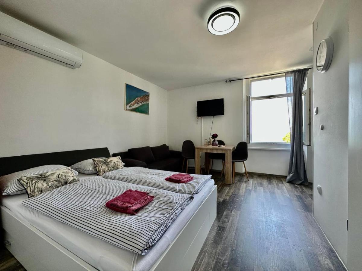 פיראן Apartments Relax מראה חיצוני תמונה