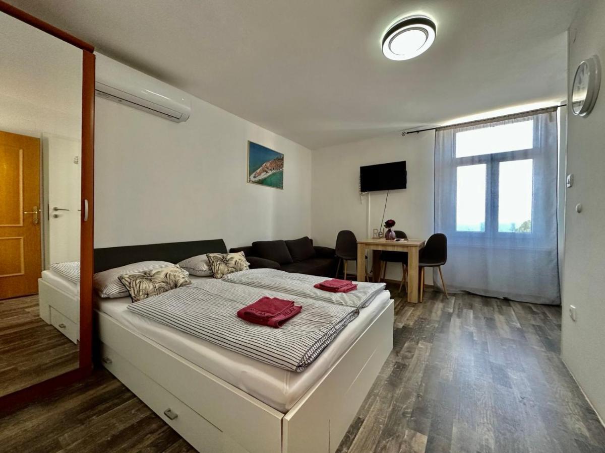 פיראן Apartments Relax מראה חיצוני תמונה